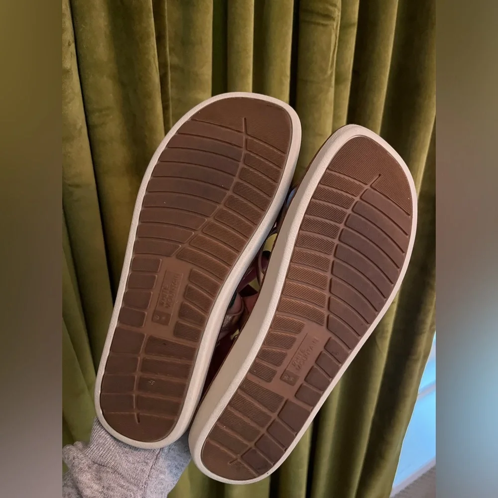 White Mountain Foot Beds Sandals Womens Size 9.5 Rose Gold Crossover Strap - Picture 4 of 4